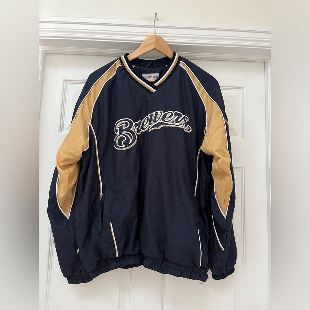 Milwaukee Brewers
Windbreaker Pullover jacket size medium